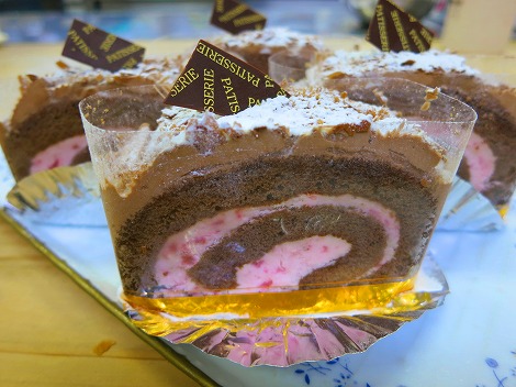 ①チョコロール